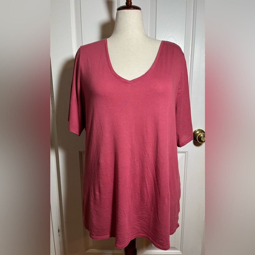 Lane Bryant Soft Knit V-Neck Tee in Rose